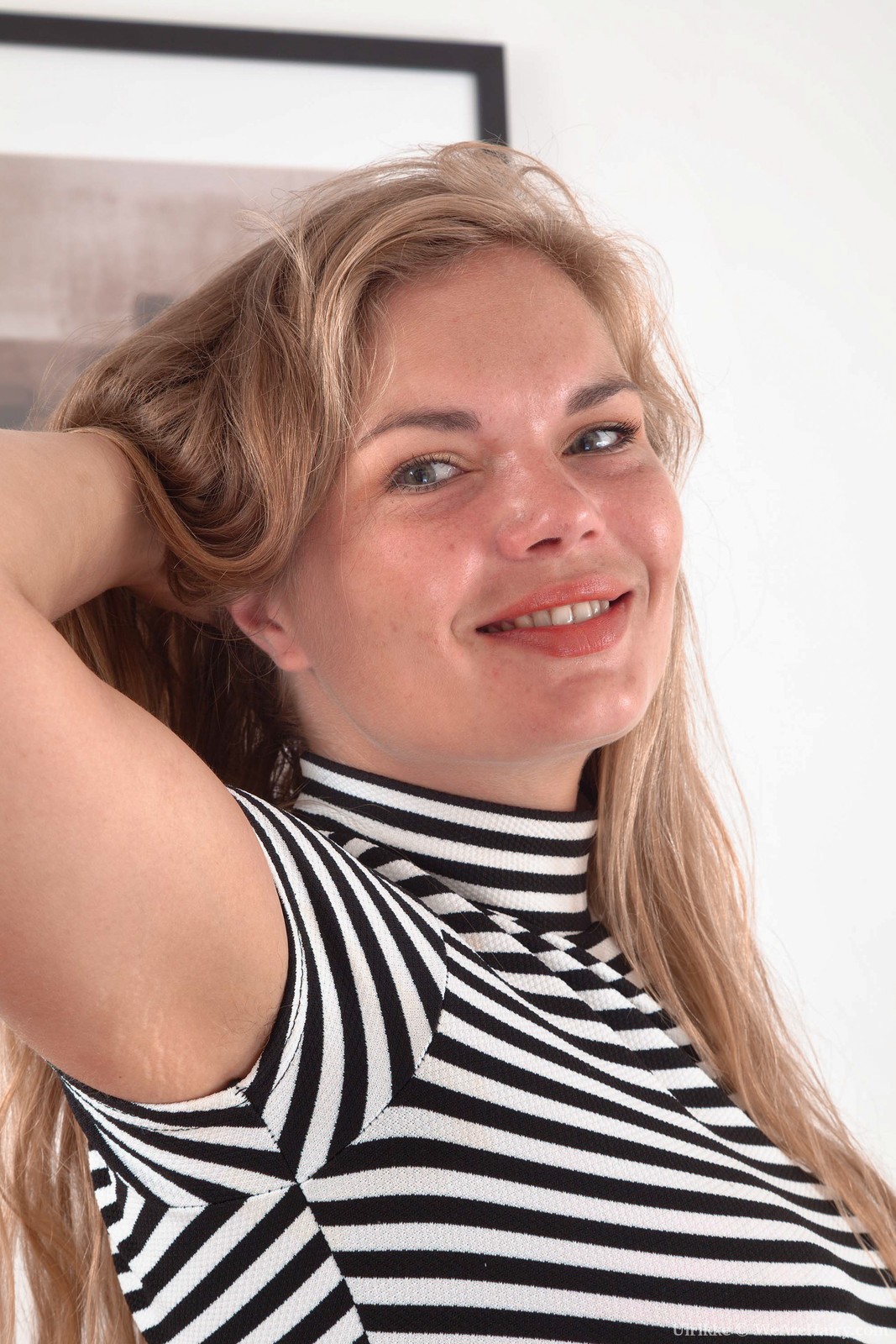 Ulrikke_StripedDressPinkPanty_003-1