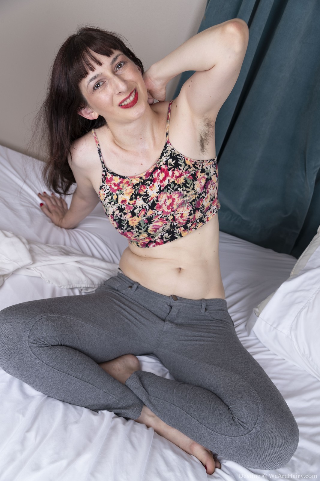 Destine_WhiteBedGreyTights_018