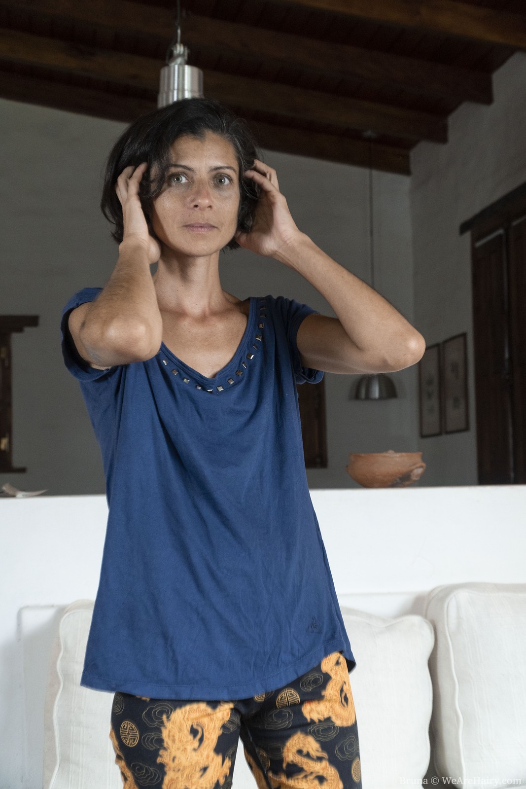Bruna_BlueTopGreenShorts_007